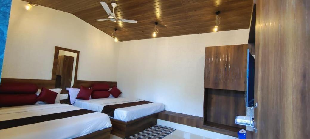 Hotel Payal & Restaurent Pachmarhī Zewnętrze zdjęcie