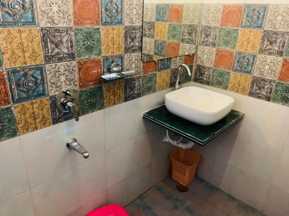 Hotel Payal & Restaurent Pachmarhī Zewnętrze zdjęcie