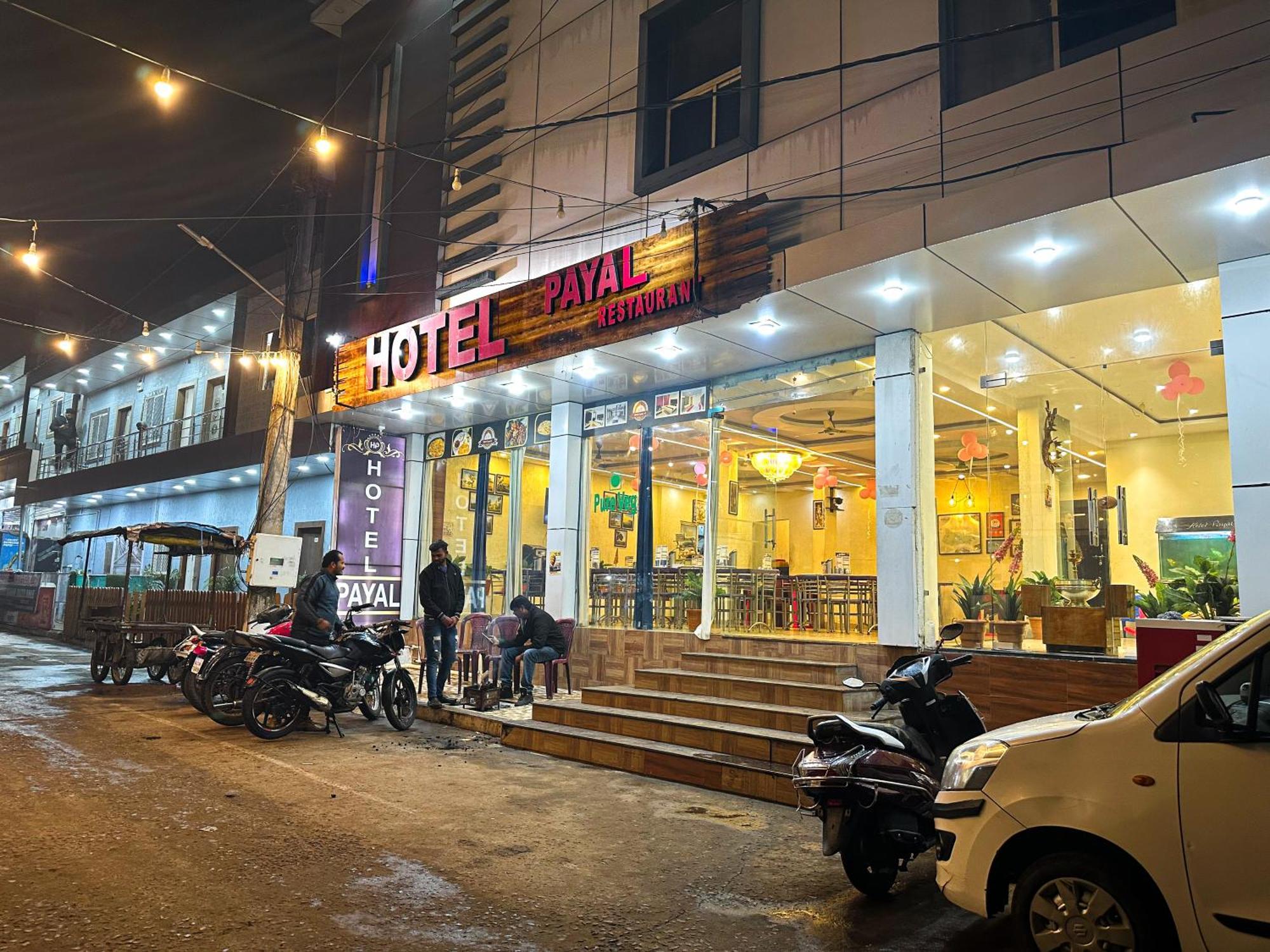 Hotel Payal & Restaurent Pachmarhī Zewnętrze zdjęcie