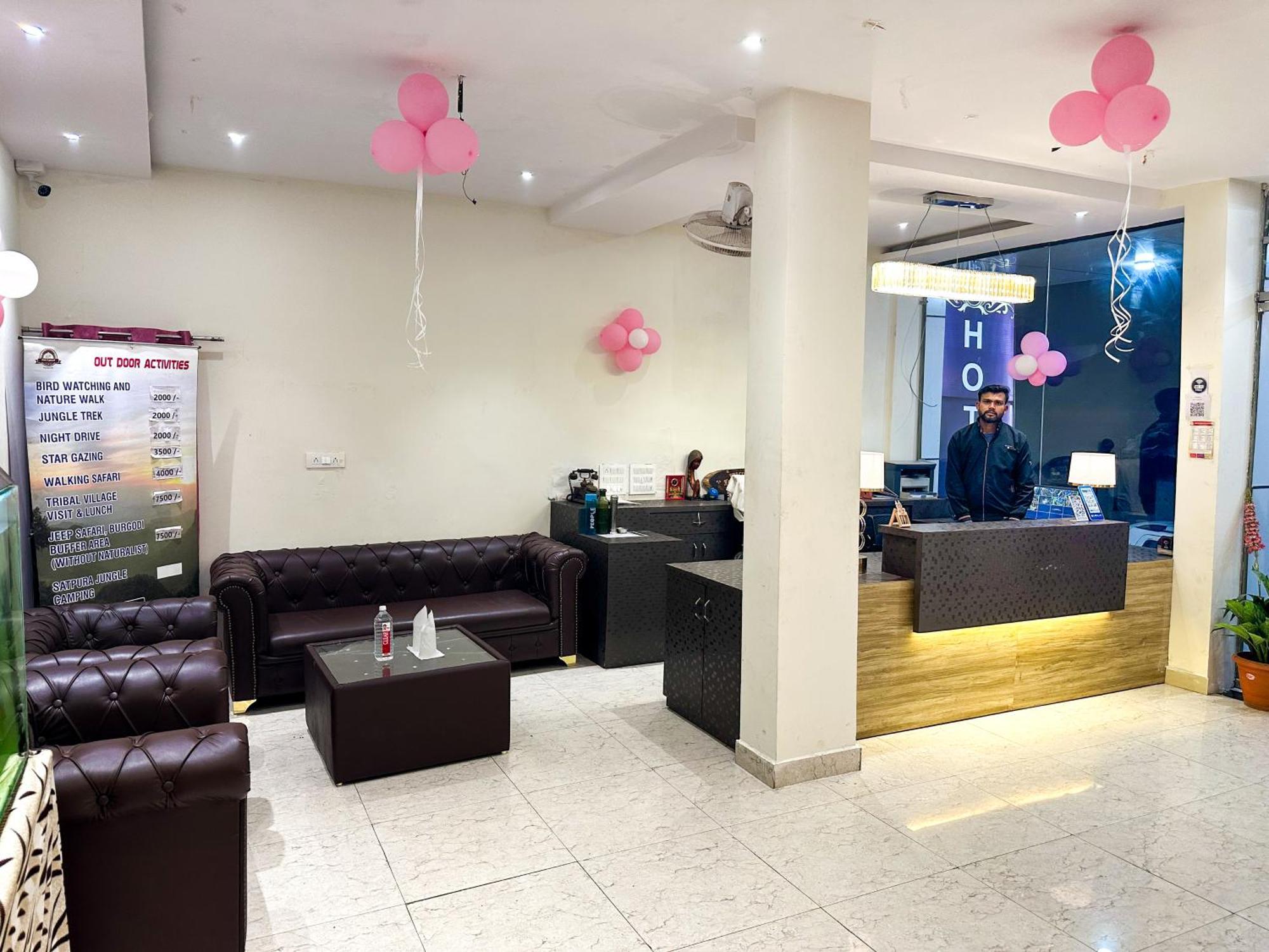 Hotel Payal & Restaurent Pachmarhī Zewnętrze zdjęcie