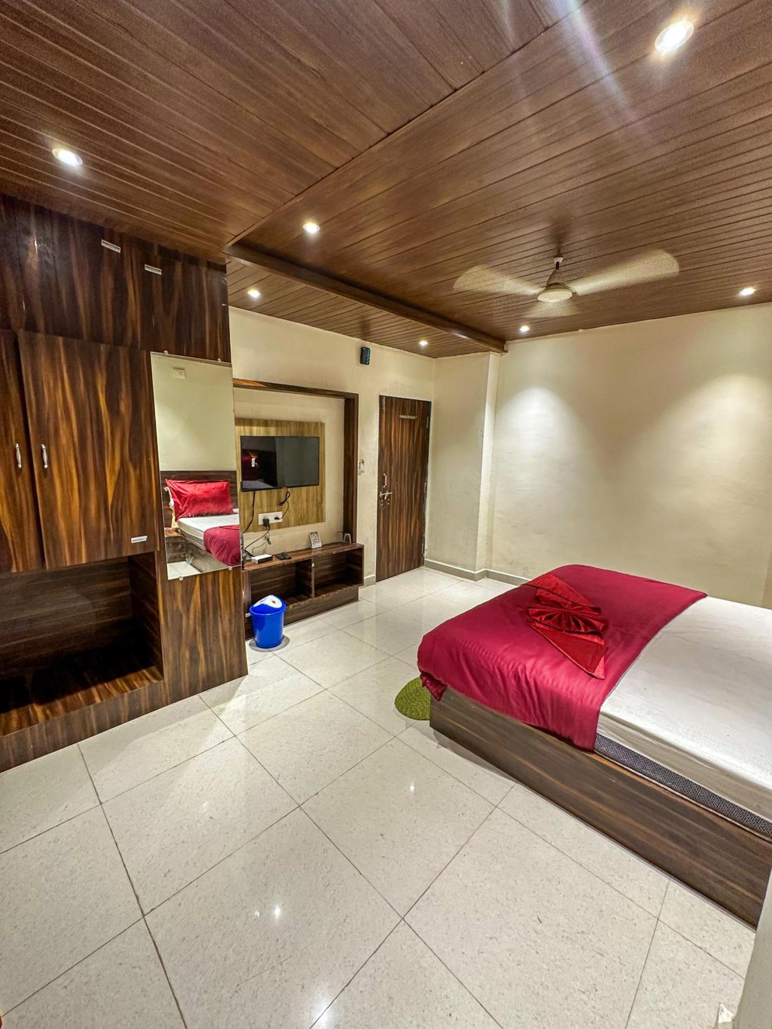 Hotel Payal & Restaurent Pachmarhī Zewnętrze zdjęcie